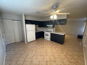 140 N 16th Ave in Yuma, AZ - Building Photo - Building Photo