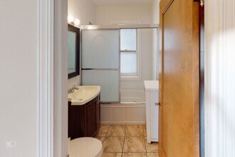 1011 Hull Terrace in Evanston, IL - Building Photo - Building Photo