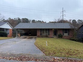 323 Auburn Dr in Little Rock, AR - Building Photo
