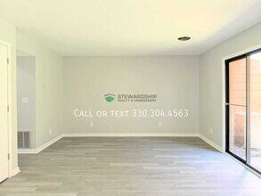 691 Carroll St in Akron, OH - Building Photo - Building Photo