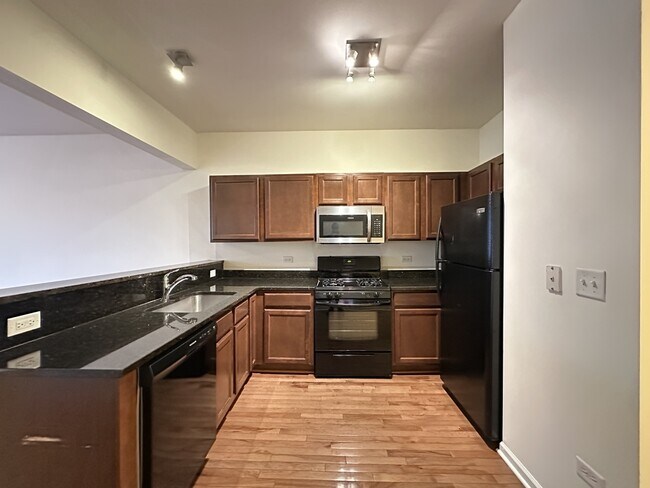 4217 W Irving Park Rd in Chicago, IL - Building Photo - Building Photo