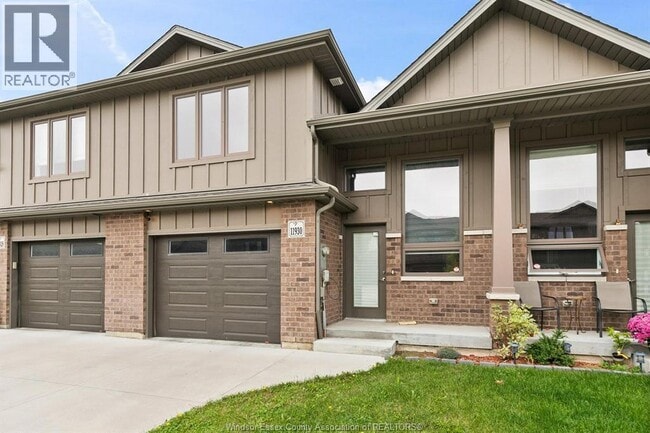 property at 11930 Maitland Ave