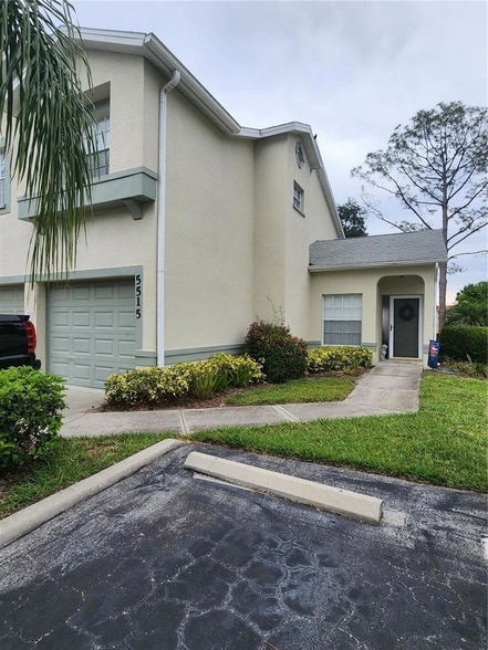 5515 Fair Oaks St in Bradenton, FL - Foto de edificio - Building Photo