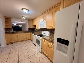 3855 Estepona Ave in Doral, FL - Building Photo - Building Photo