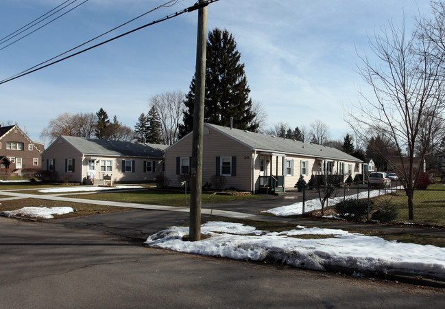 Courtyard Apartments in Auburn, NY - Building Photo - Building Photo