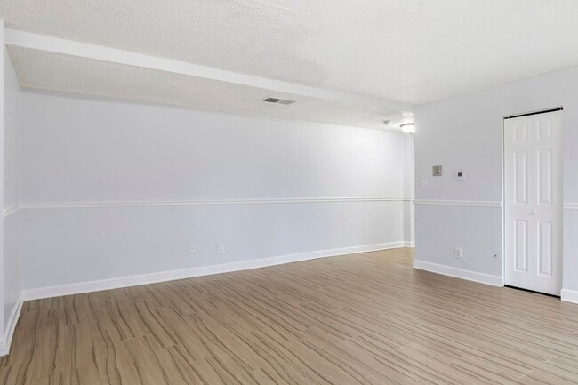 property at 3520 E Fall Creek Pkwy N Dr