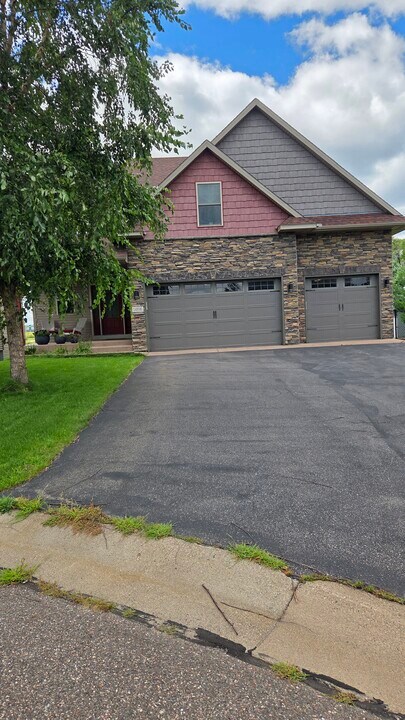 14896 Bison St NW in Ramsey, MN - Building Photo