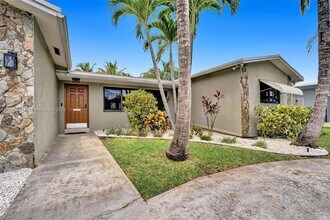 4233 Van Buren St in Hollywood, FL - Building Photo - Building Photo