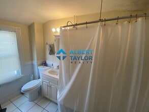 91 Wallingford Rd, Unit 3 in Boston, MA - Building Photo - Building Photo