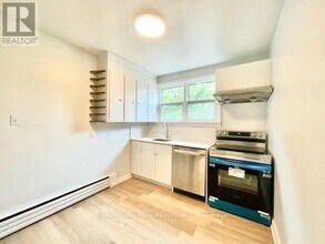 42-42 Emerald Crescent in Toronto, ON - Building Photo - Building Photo