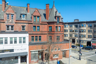 1394-1396 Beacon St in Brookline, MA - Foto de edificio - Building Photo