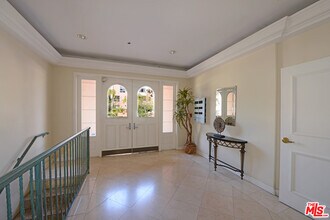 2015 S Beverly Glen Blvd-Unit -402 in Los Angeles, CA - Building Photo - Building Photo