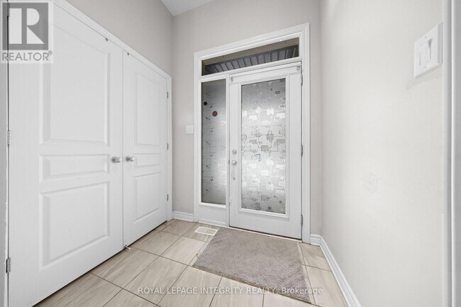 906 Fletcher Cir in Ottawa, ON - Building Photo - Building Photo