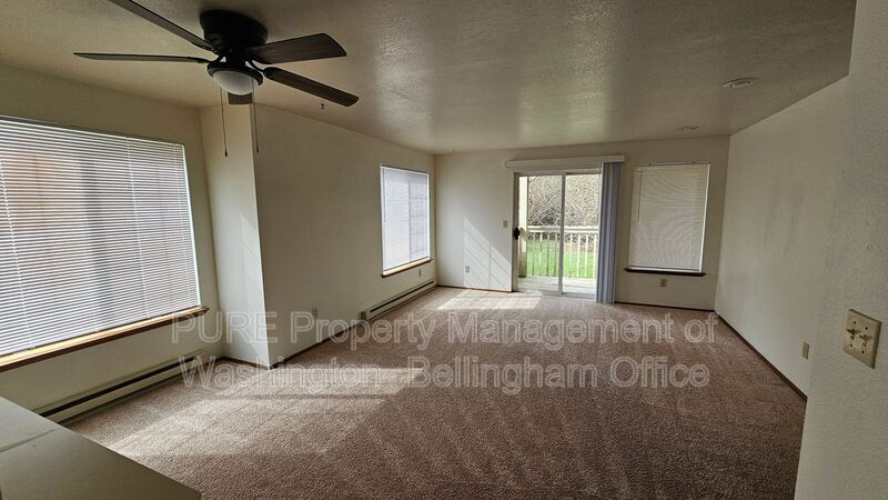 2256 Douglas Rd in Ferndale, WA - Building Photo