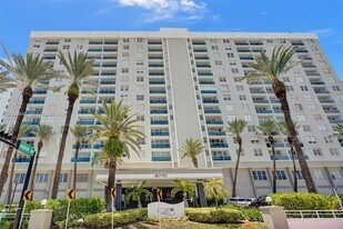 6770 Indian Creek Dr in Miami, FL - Building Photo