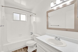 Parks at Concorde in Romulus, MI - Building Photo - Building Photo