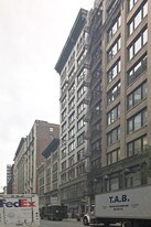 32 W 20th St in New York, NY - Building Photo