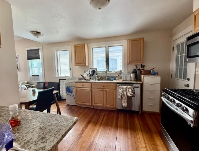 185 Powder House Blvd, Unit 1 in Somerville, MA - Building Photo - Building Photo