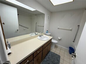 6136 Whiskey Creek Dr in Ft. Myers, FL - Building Photo - Building Photo