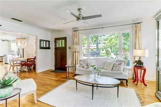 2107 Arpdale St in Austin, TX - Building Photo - Building Photo