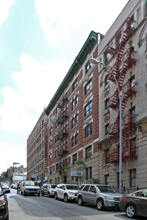 602 W 139th St in New York, NY - Building Photo