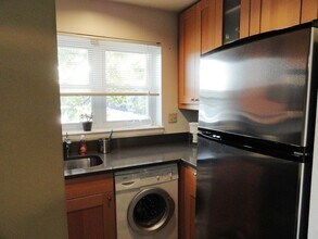 19 Alton Ct in Brookline, MA - Building Photo - Building Photo