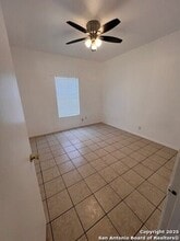 1702 W Craig, 7 in San Antonio, TX - Building Photo - Building Photo
