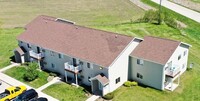 The Meadows Apartments in Oelwein, IA - Building Photo - Building Photo