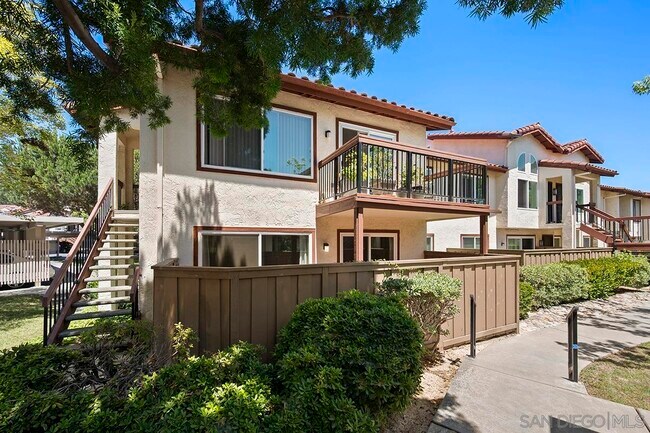 4020 Porte La Paz in San Diego, CA - Building Photo - Building Photo