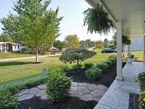 106 Carey Ln in Elizabethtown, KY - Foto de edificio - Building Photo