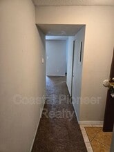 7511 Pitch Pine Cir in Tampa, FL - Building Photo - Building Photo