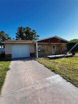 5645 Marble Dr in New Port Richey, FL - Building Photo
