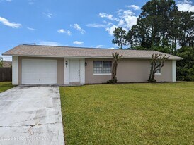 461 Ellington Ave SE in Palm Bay, FL - Building Photo