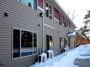 355 Horseshoe Dr in Cambridge, MN - Building Photo - Building Photo