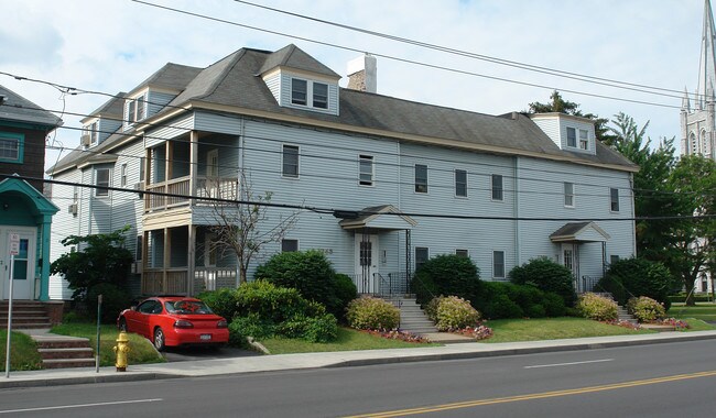 Sacred Heart Apartments in Syracuse, NY - Foto de edificio - Building Photo