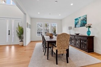 5 Colonial Rd in Needham, MA - Building Photo - Building Photo