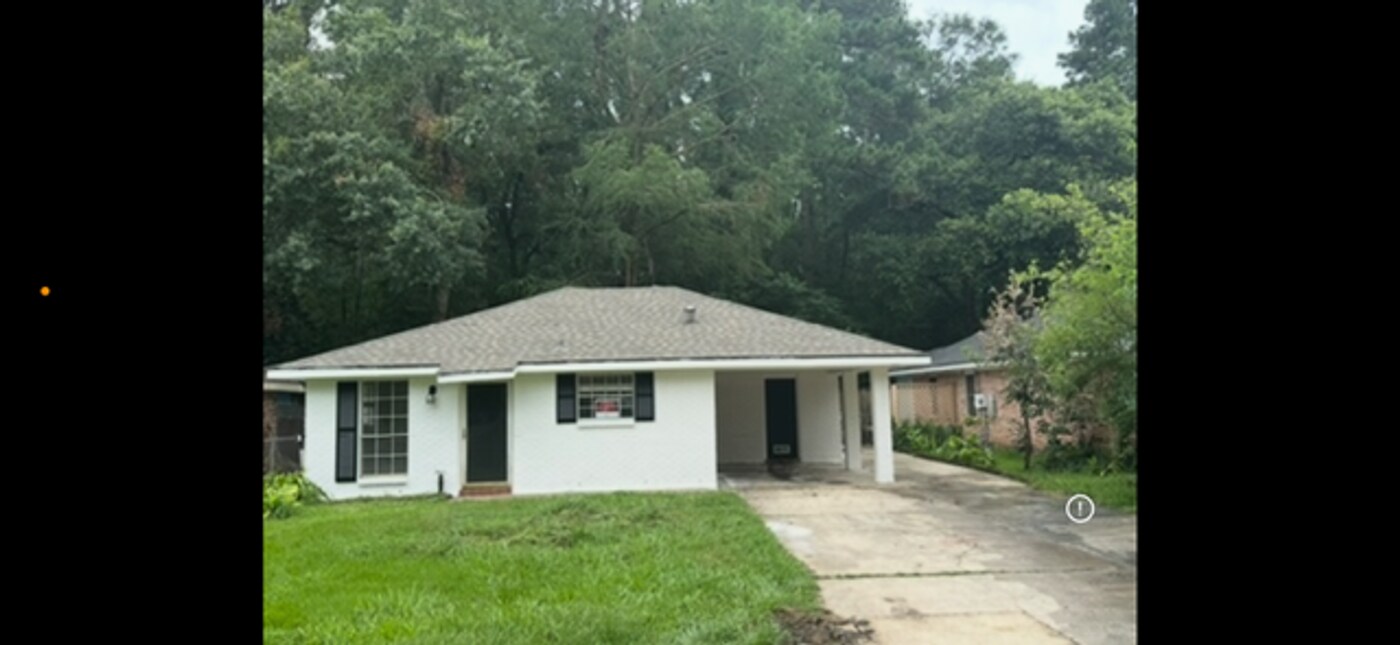 133 Harrison Dr in Lafayette, LA - Building Photo