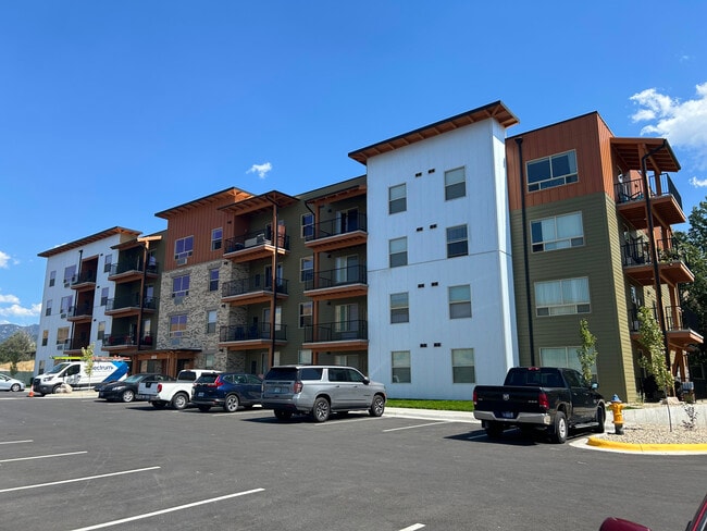 Grant Creek Village Apartments in Missoula, MT - Building Photo - Building Photo