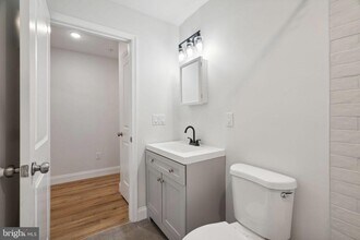 1701 Point Breeze Ave in Philadelphia, PA - Building Photo - Building Photo