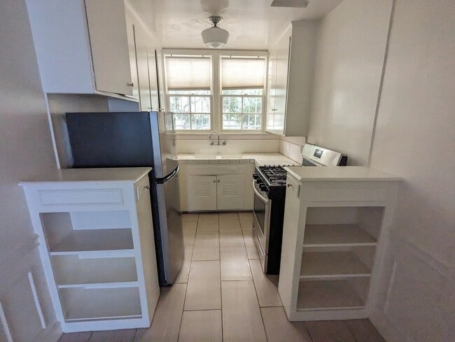 346 N Palm Dr in Beverly Hills, CA - Building Photo - Building Photo