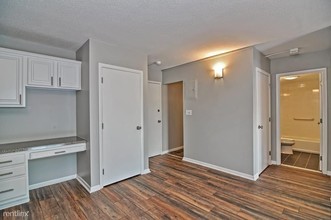 10 Williams St-Unit -Apt 32 in Watertown, MA - Foto de edificio - Building Photo