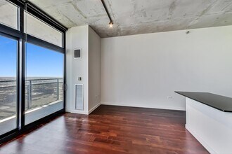 235 W Van Buren St in Chicago, IL - Foto de edificio - Building Photo