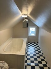 3614 E 46th St in Cleveland, OH - Building Photo - Building Photo