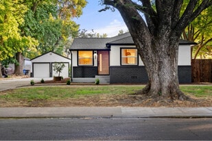 5372 Moddison Ave in Sacramento, CA - Building Photo