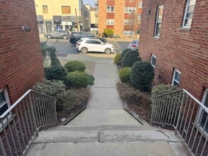 420 Broad Ave in Palisades Park, NJ - Building Photo - Building Photo