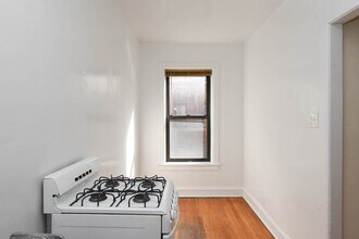 3312 W Schubert Ave in Chicago, IL - Building Photo - Building Photo