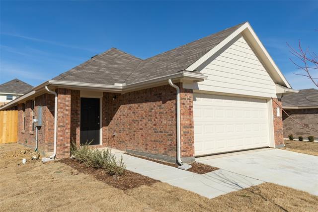 1602 Swallow Dr in Ennis, TX - Building Photo - Building Photo