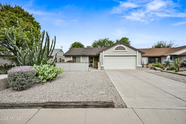 property at 3334 W Monona Dr