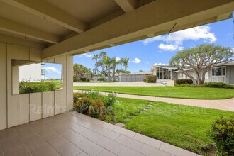 620 W Solana Cir in Solana Beach, CA - Building Photo - Building Photo