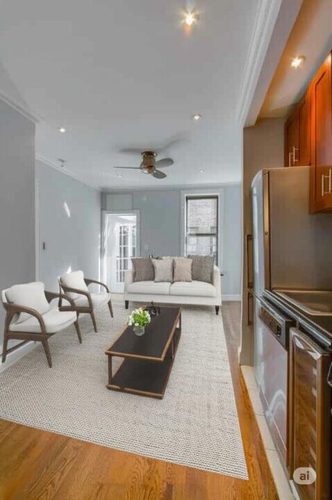 336 E 18th St in New York, NY - Building Photo